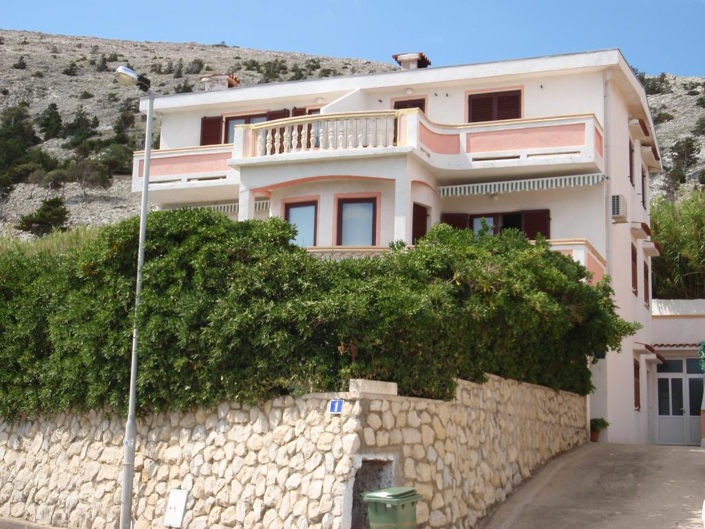 Apartments Ariana Паг Экстерьер фото